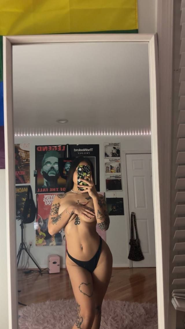 Backpage verified this post HMU TO HOOKUP&PARTY🎉👅  HMU On Telegram @sohotbitch - Image 3